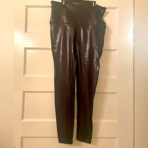 Spanx leggings. Faux leather croc shine, brown, size 1x